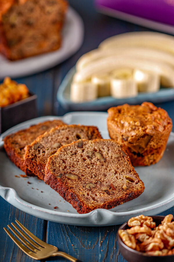 Bananas & Walnuts Muffin مفن الموز وعين الجمل - Image 2