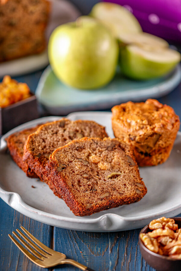 Green Apples & Walnuts Muffin مفن التفاح الاخضر وعين الجمل - Image 2